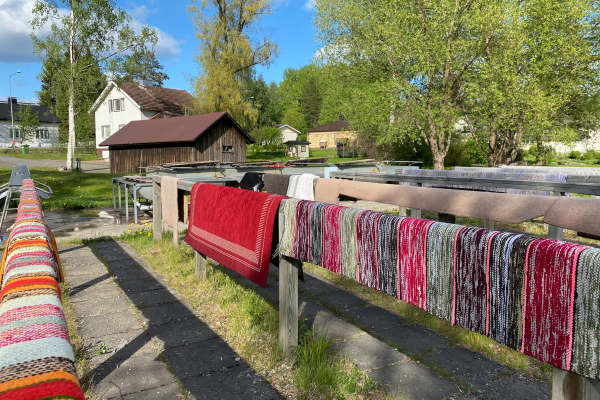 Valokuva matonpesupaikalta